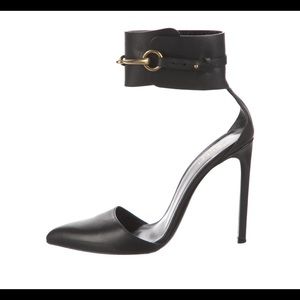 Authentic Gucci size 36 ankle cuff sandals